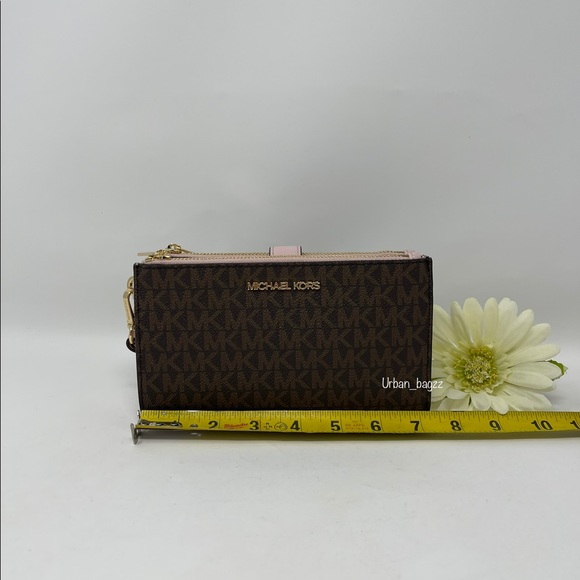 Michael Kors JST Large Double Zip Wristlet - Picture 2 of 10